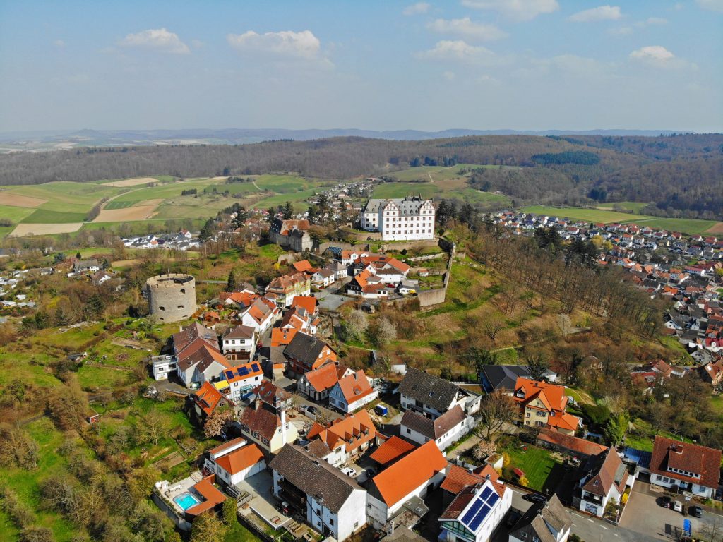 Schloss Lichtenberg in Fischbachtal Blick auf Schloss Lichtenberg in Fischbachtal