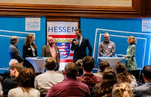 Gemeinschaftsbild bei der Landeskonferenz "Besser zur Schule"