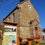 Rastplatz an der Kirche in Wellingerode. (c)Peter Kerst uk-cover