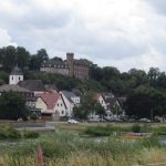 Foto mit Blick auf das Kloster Herstelle uk-cover