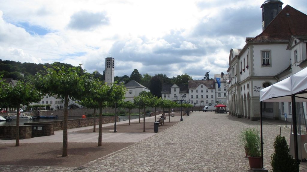 Foto mit Blick auf den Hafen in Bad Karlshafen